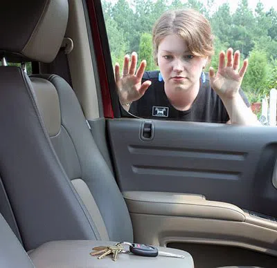 Super Locksmith Services Chicago, IL 312-973-4905 Super Locksmith Services Chicago, IL 312-973-4905 - 29-20