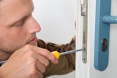 Super Locksmith Services Chicago, IL 312-973-4905 Super Locksmith Services Chicago, IL 312-973-4905 - 29-3