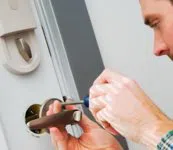 Super Locksmith Services Chicago, IL 312-973-4905 Super Locksmith Services Chicago, IL 312-973-4905 - 29-6